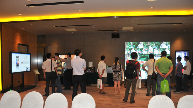 2011��ͬ�Լ���NEC��ʾ��ƷѲչͼ��