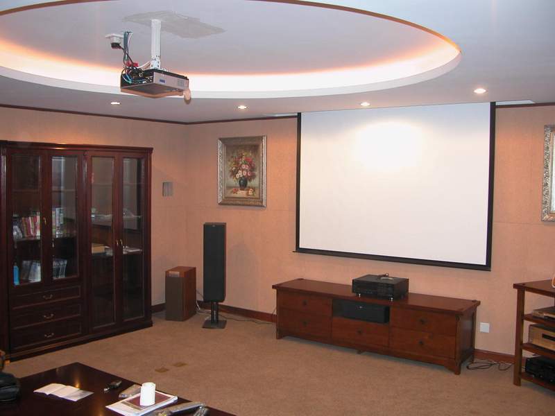 �㶫ͶӰ��������